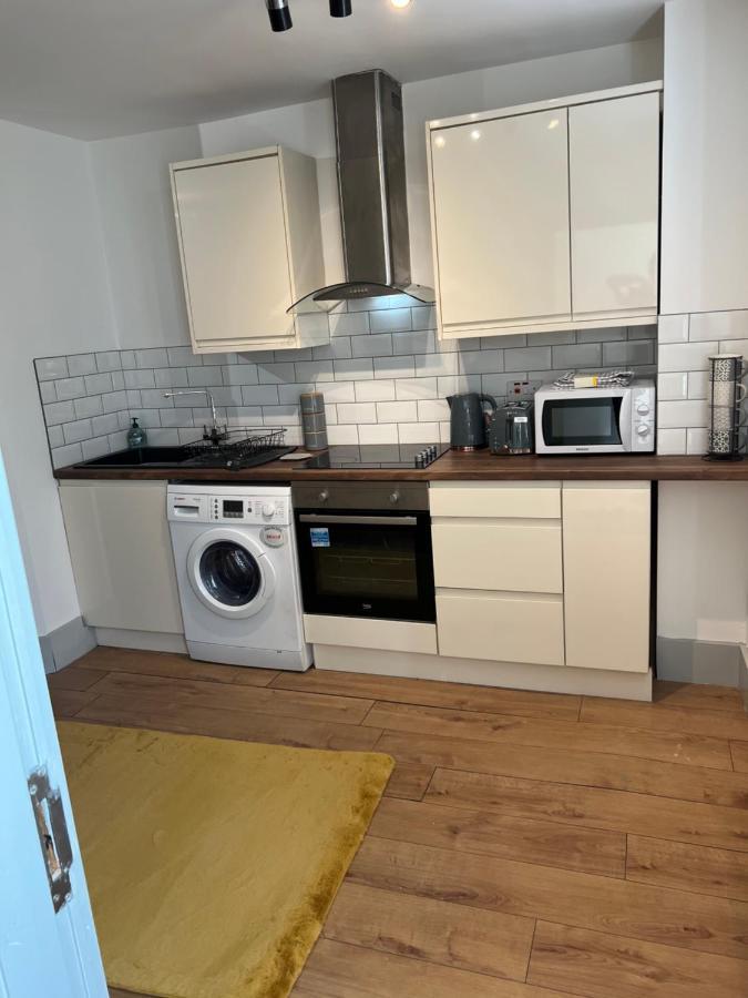 Flat 1 Cairo Street Apartment วอร์ริงตัน ภายนอก รูปภาพ