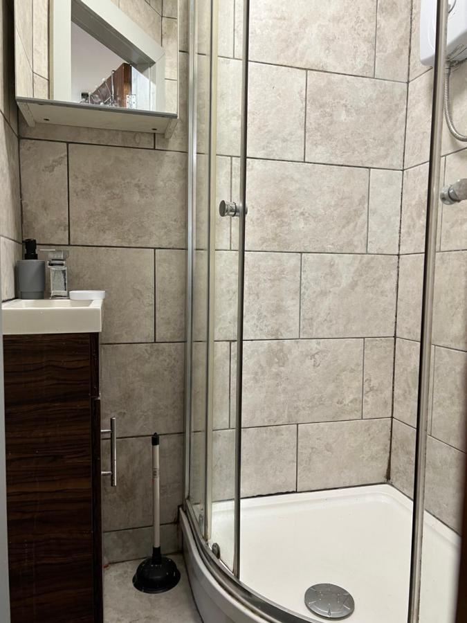 Flat 1 Cairo Street Apartment วอร์ริงตัน ภายนอก รูปภาพ